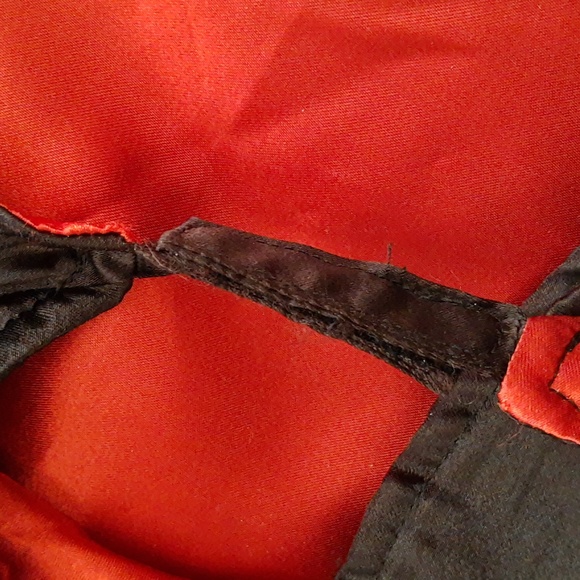 Gymboree Pirate Skull Vampire Cloak Cape Youth M/L (7-12) BONUS Toy Hook & Sword - Picture 5 of 16